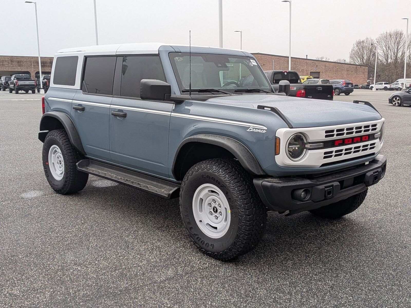 2025 FORD Bronco