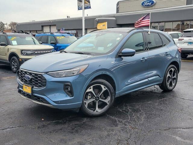 2024 FORD Escape