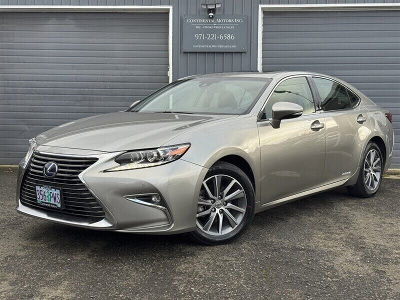 2017 LEXUS ES