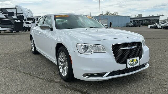 2016 CHRYSLER 300