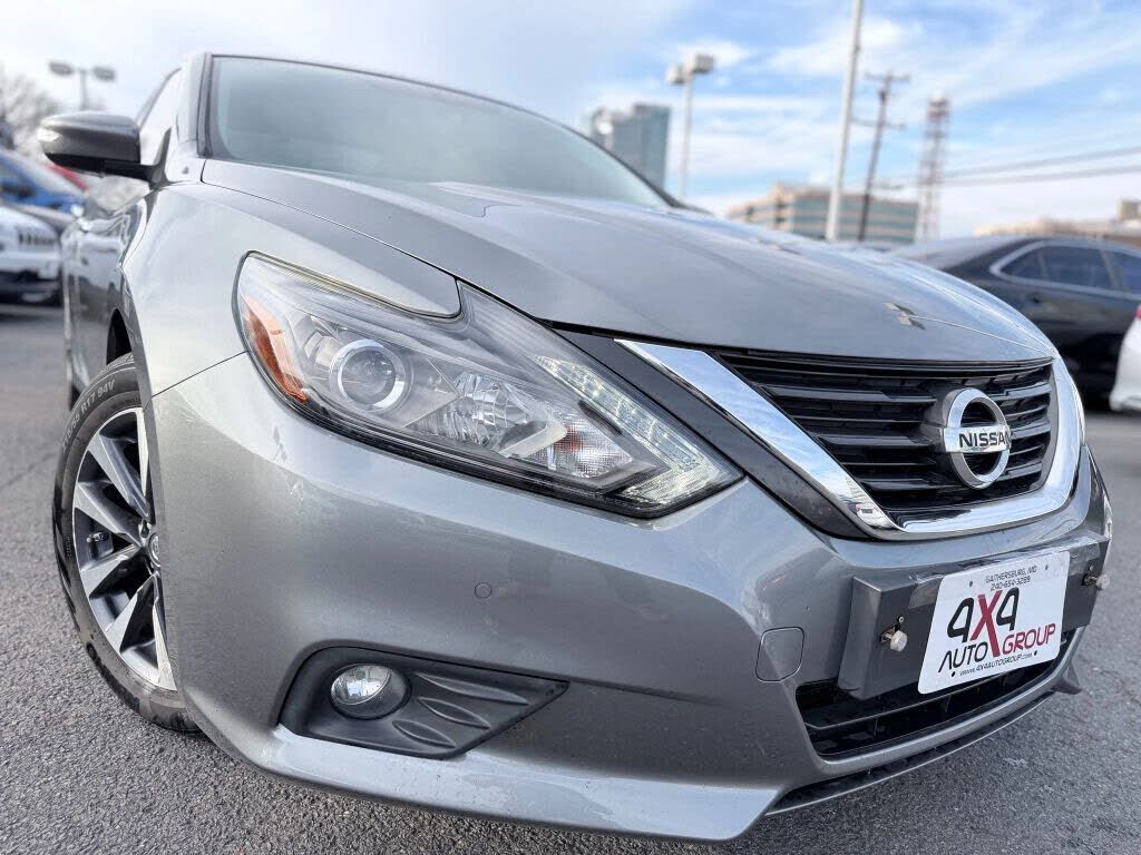 2017 NISSAN Altima