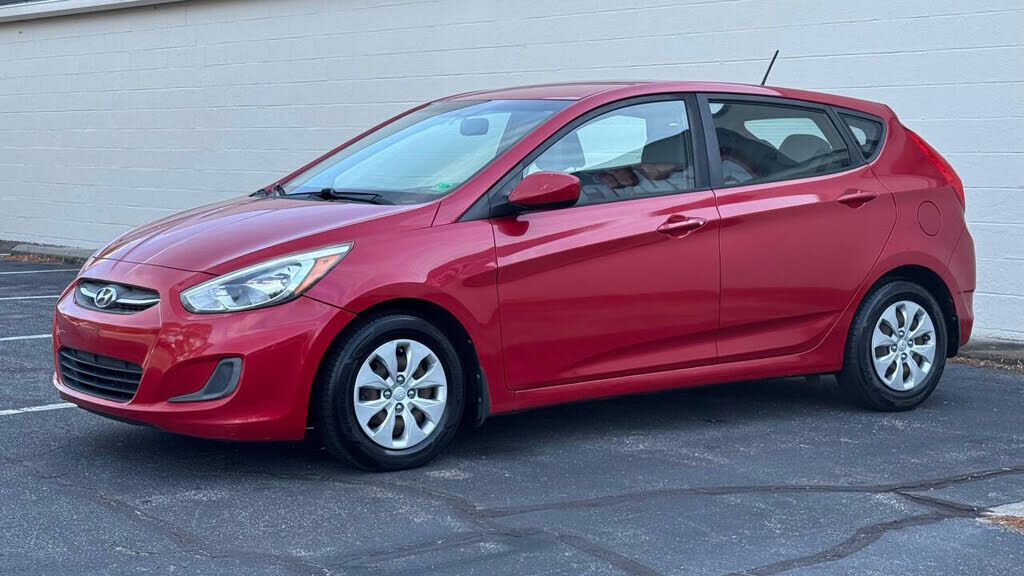 2016 HYUNDAI Accent