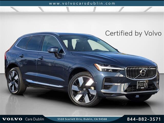 2023 VOLVO XC60