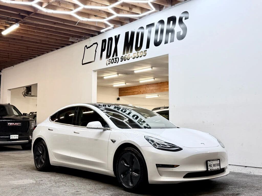 2018 TESLA Model 3