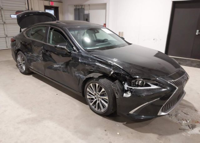 2021 LEXUS ES