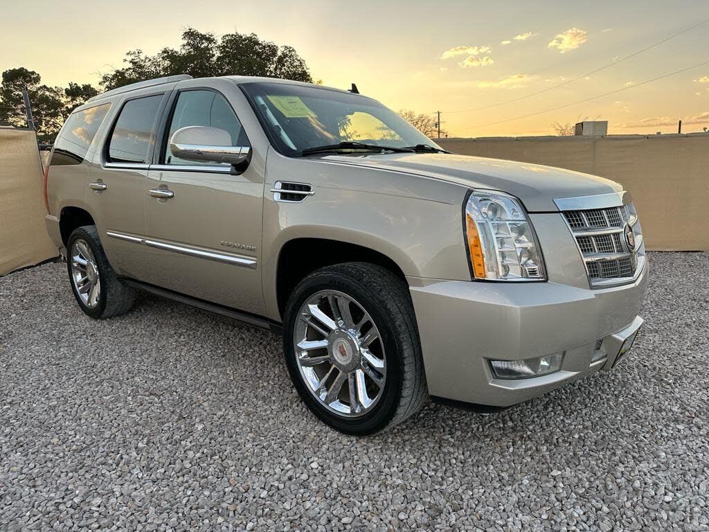 2013 CADILLAC Escalade