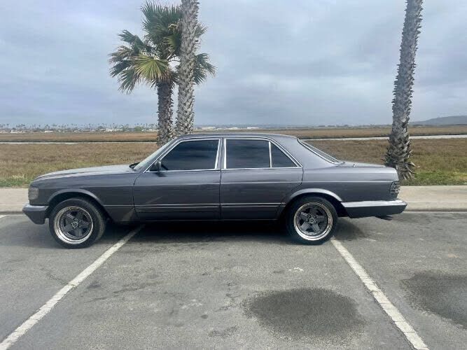 1982 MERCEDES-BENZ 380