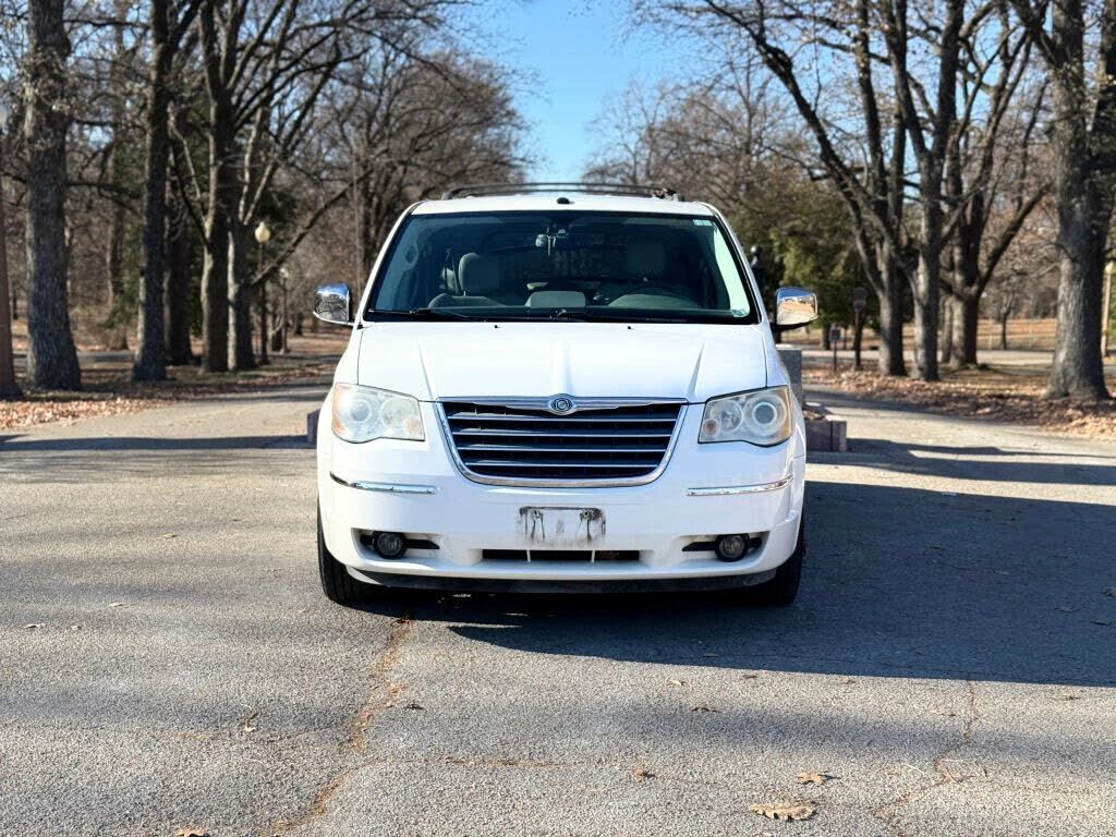 2009 CHRYSLER Town and Country