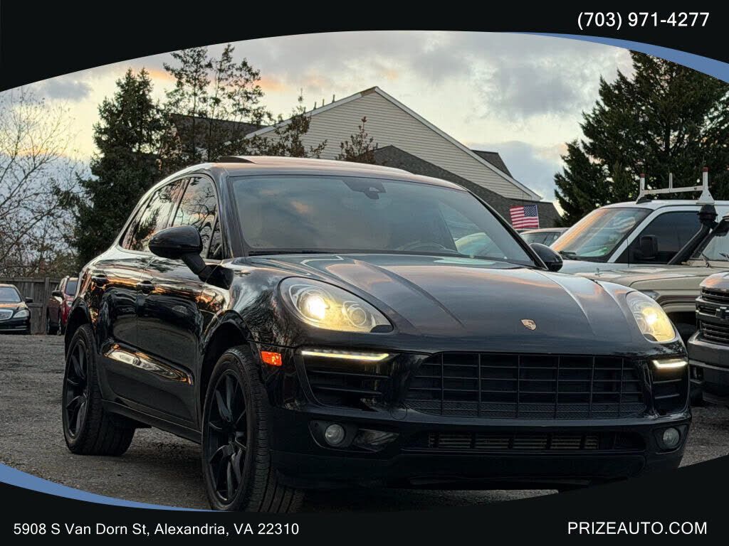 2017 PORSCHE Macan
