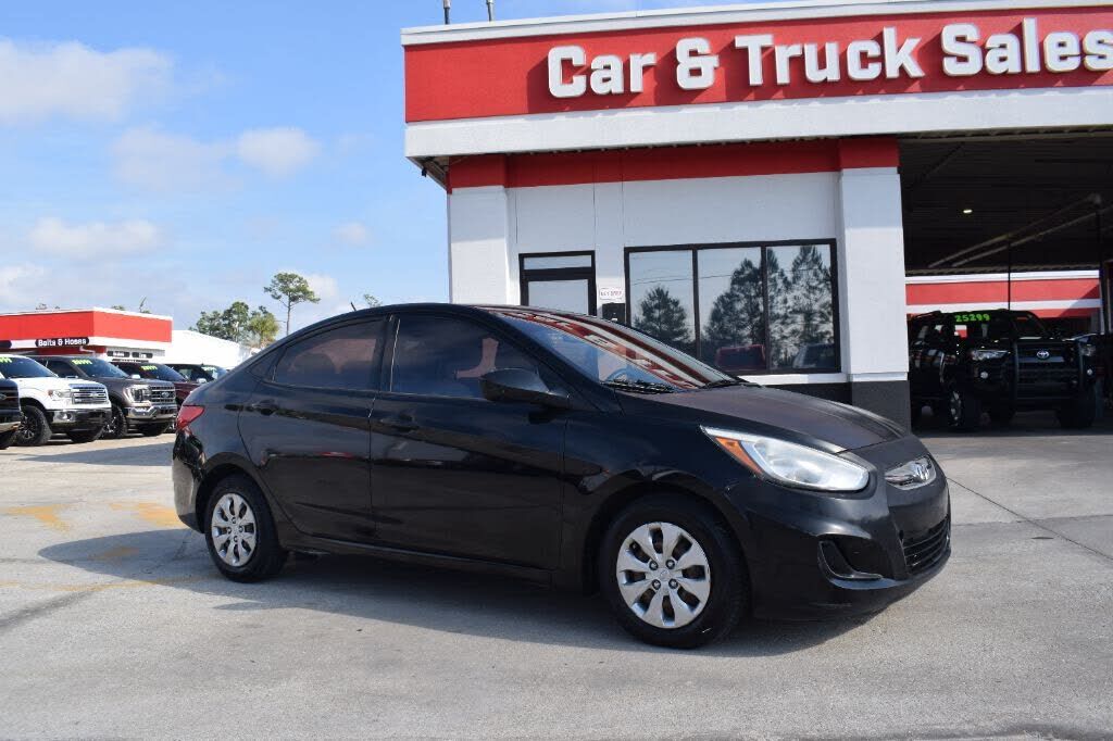 2017 HYUNDAI Accent