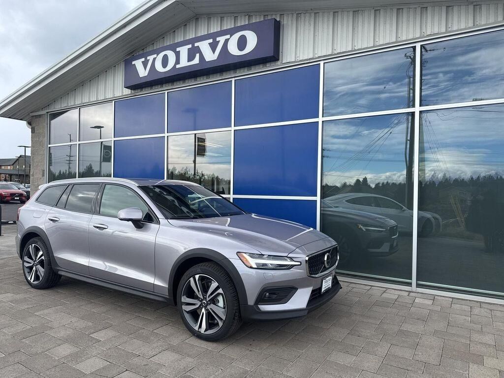 2026 VOLVO V60CC