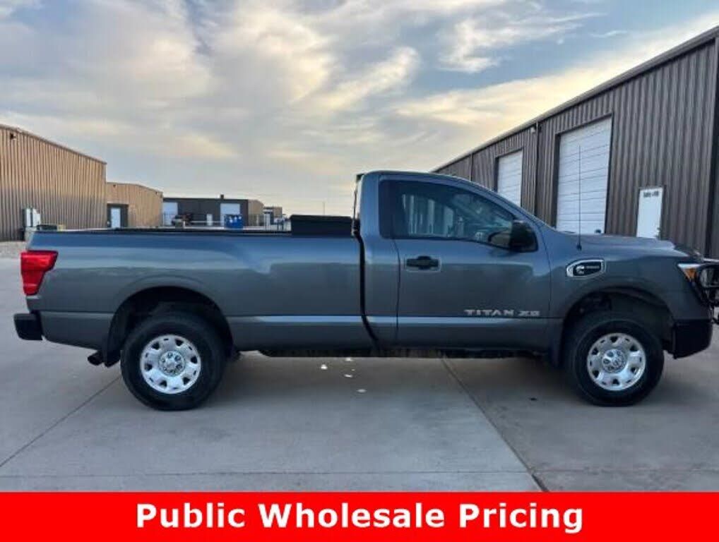 2017 NISSAN Titan