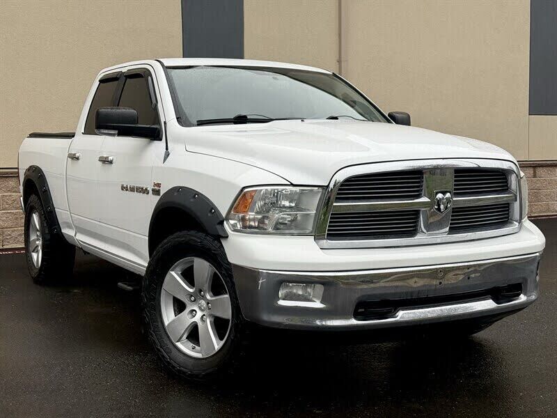 2011 DODGE Ram