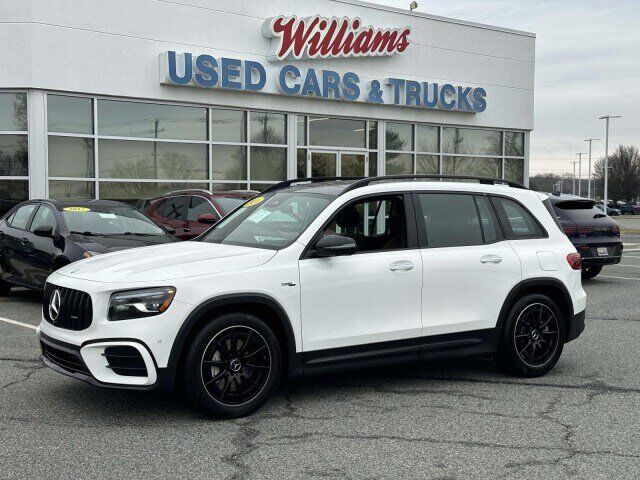 2024 MERCEDES-BENZ GLB-Class