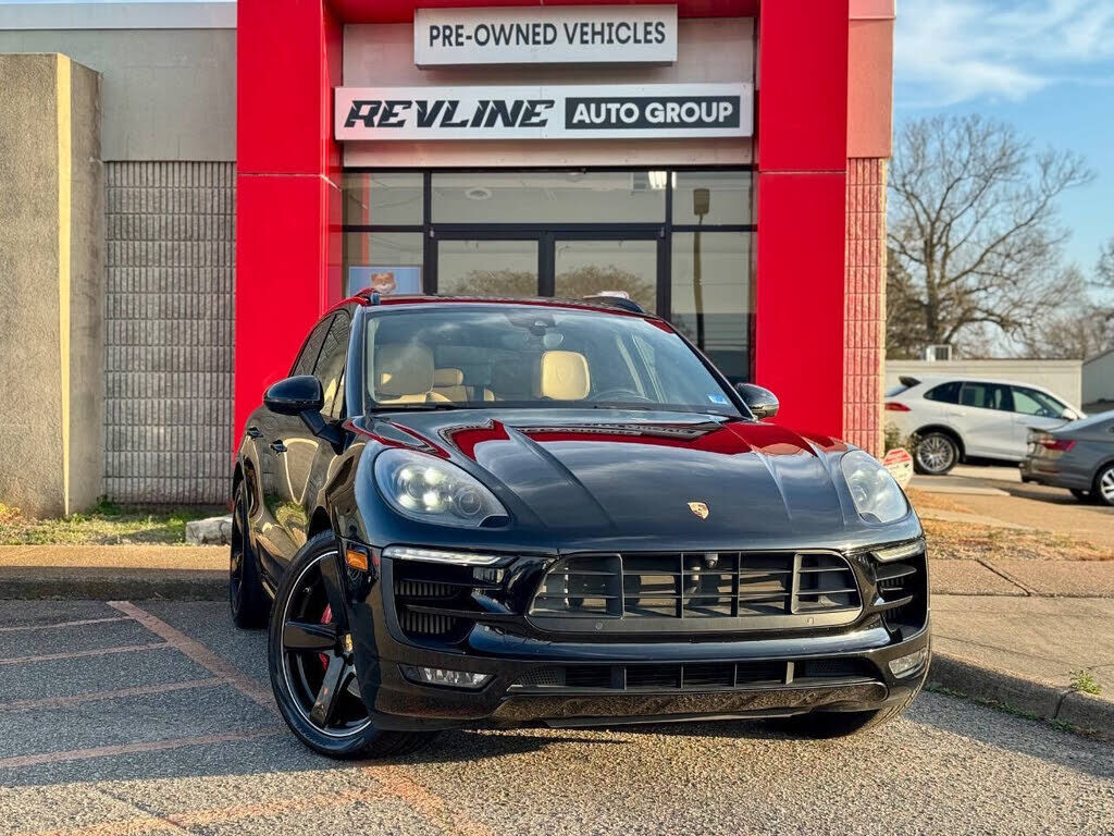 2017 PORSCHE Macan