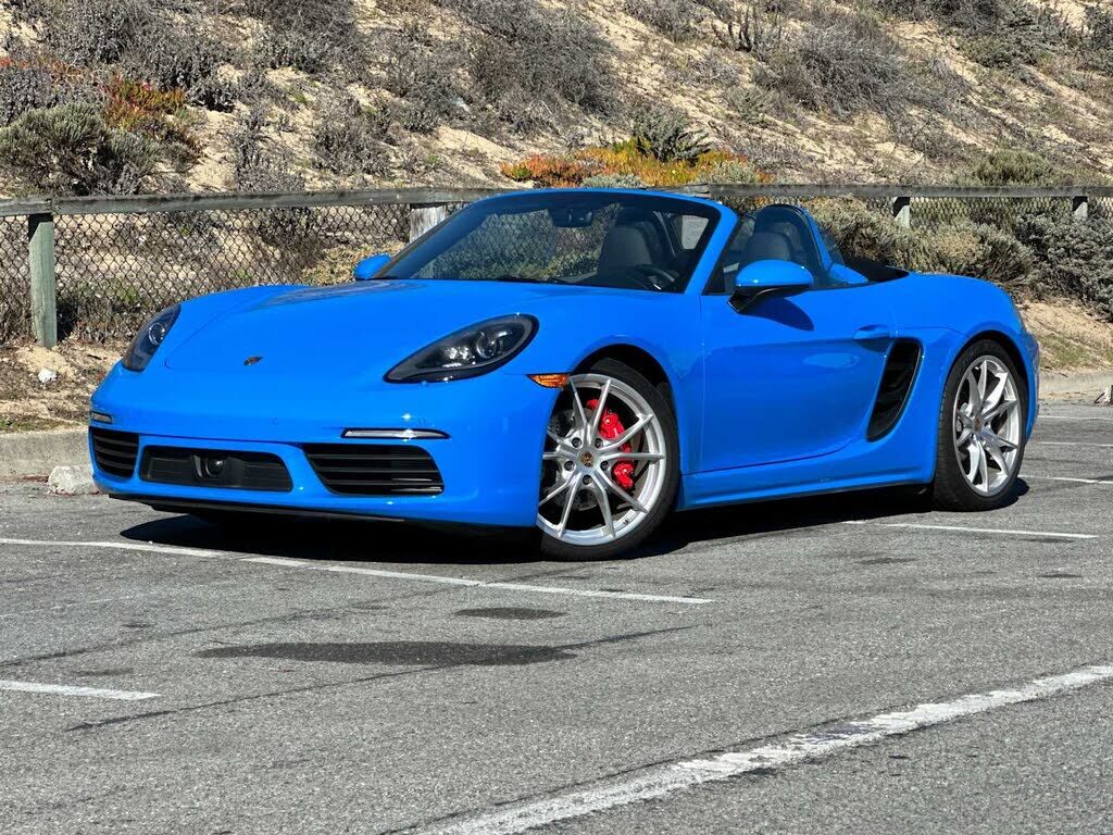 2024 PORSCHE 718