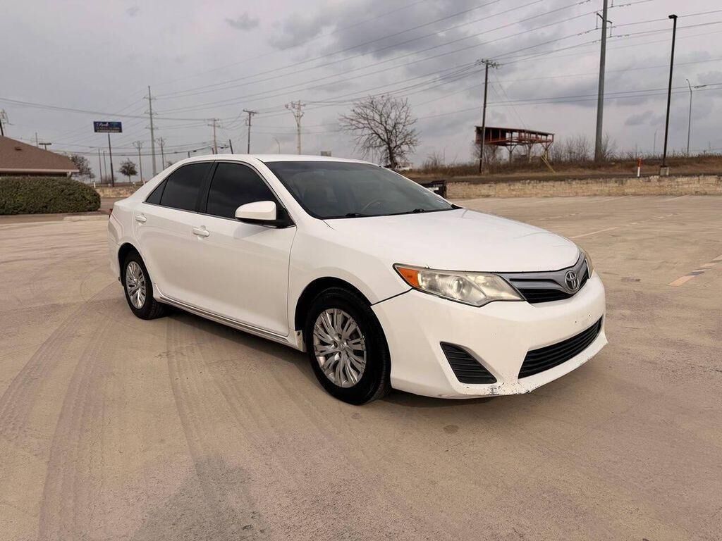 2013 TOYOTA Camry