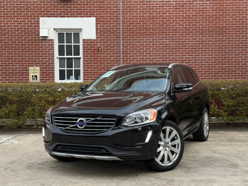 2017 VOLVO XC60