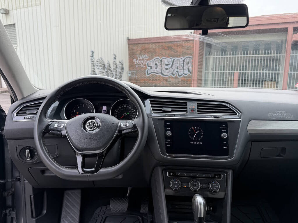 2021 VOLKSWAGEN Tiguan