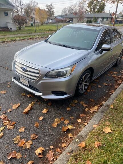 2017 SUBARU Legacy