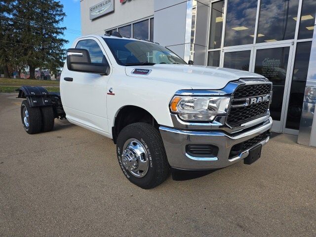 2024 RAM 3500