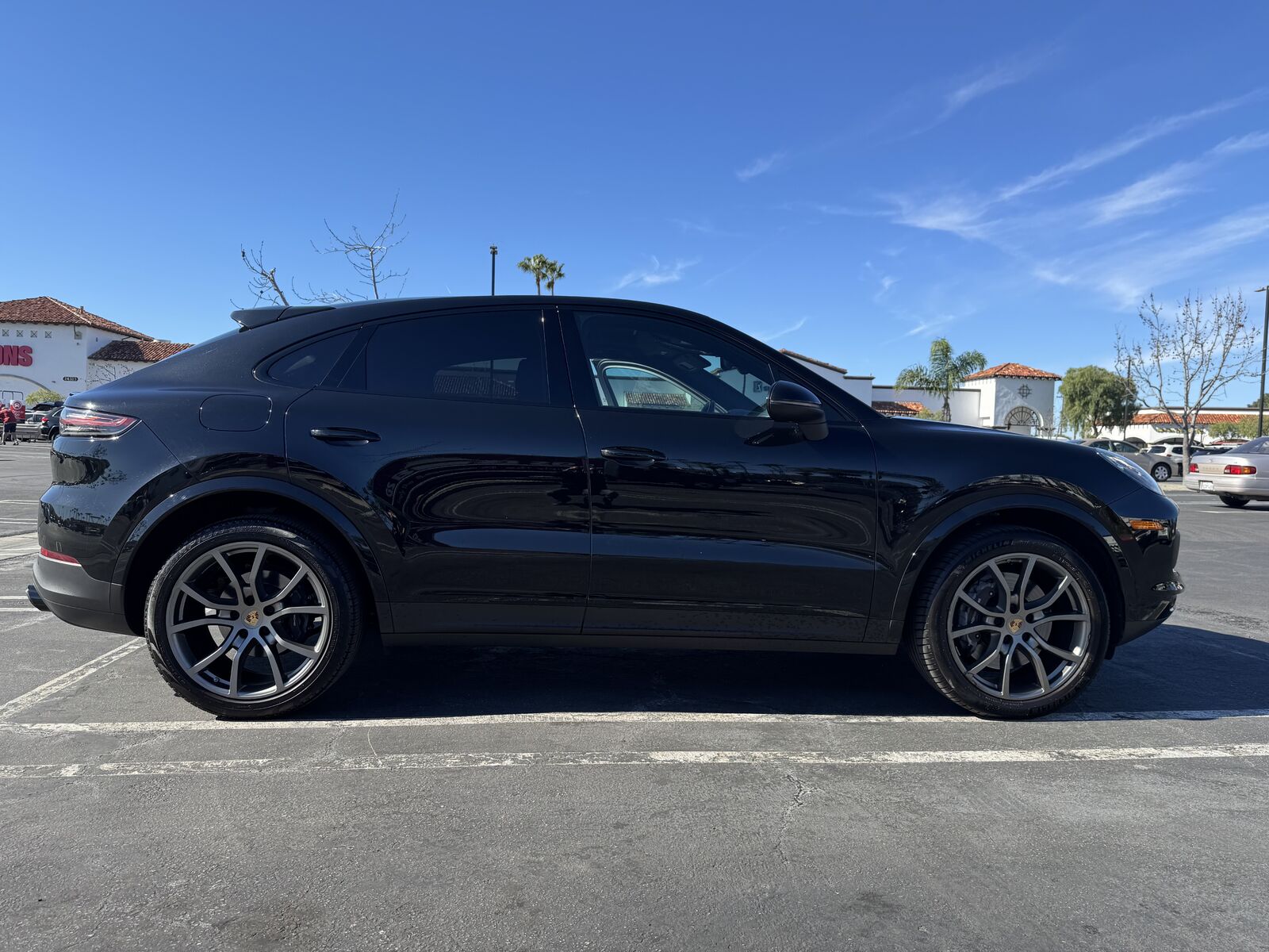 2023 PORSCHE Cayenne