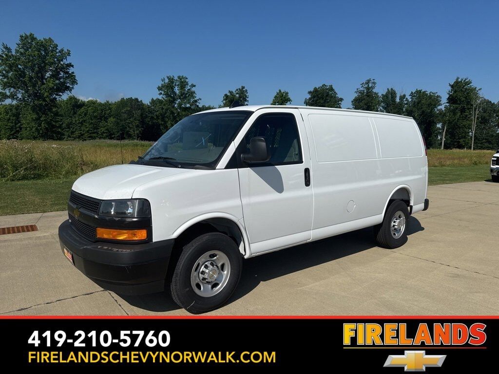 2025 CHEVROLET Express