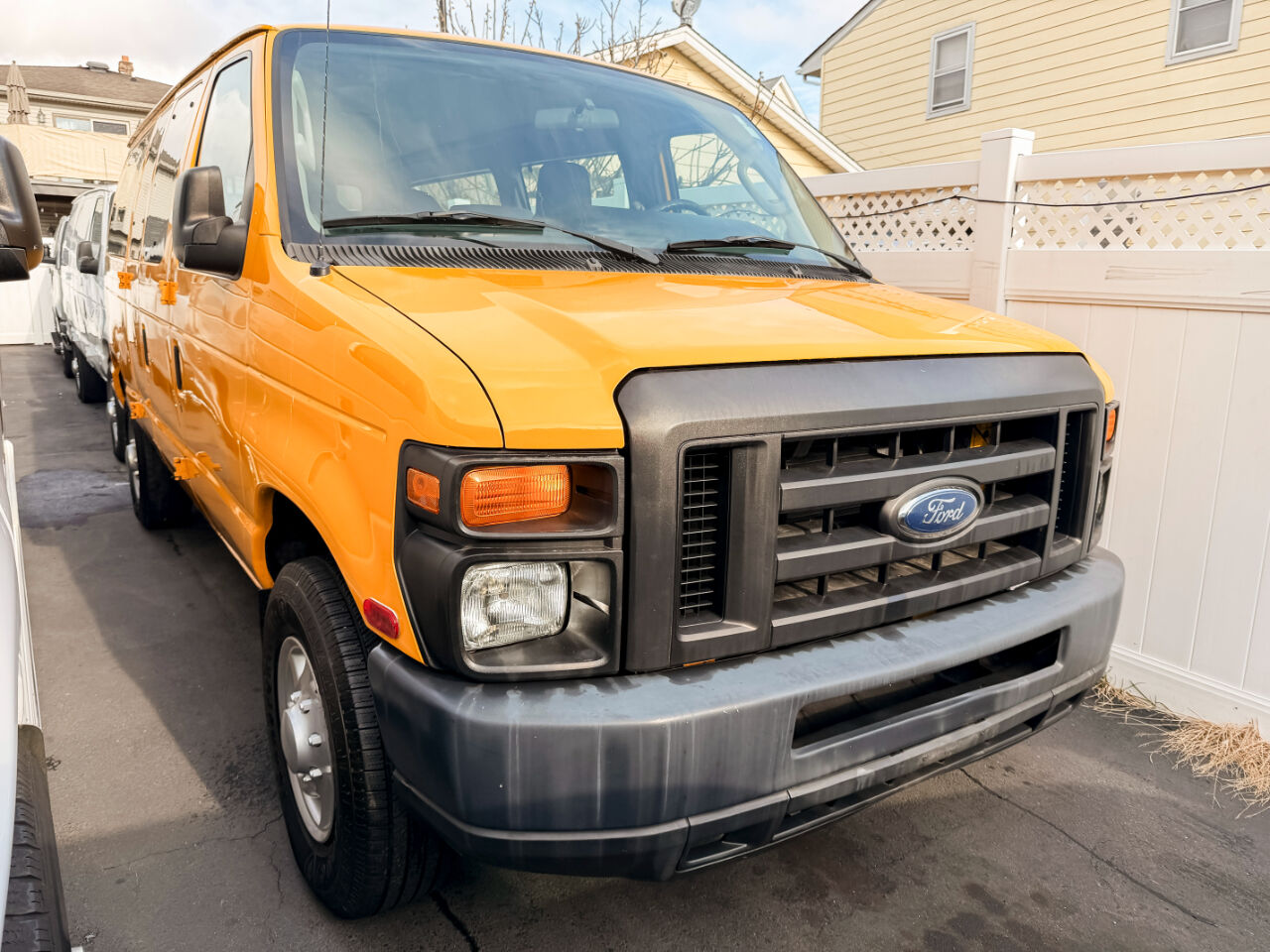 2012 FORD E-250