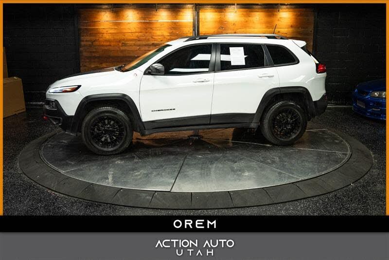 2017 JEEP Cherokee