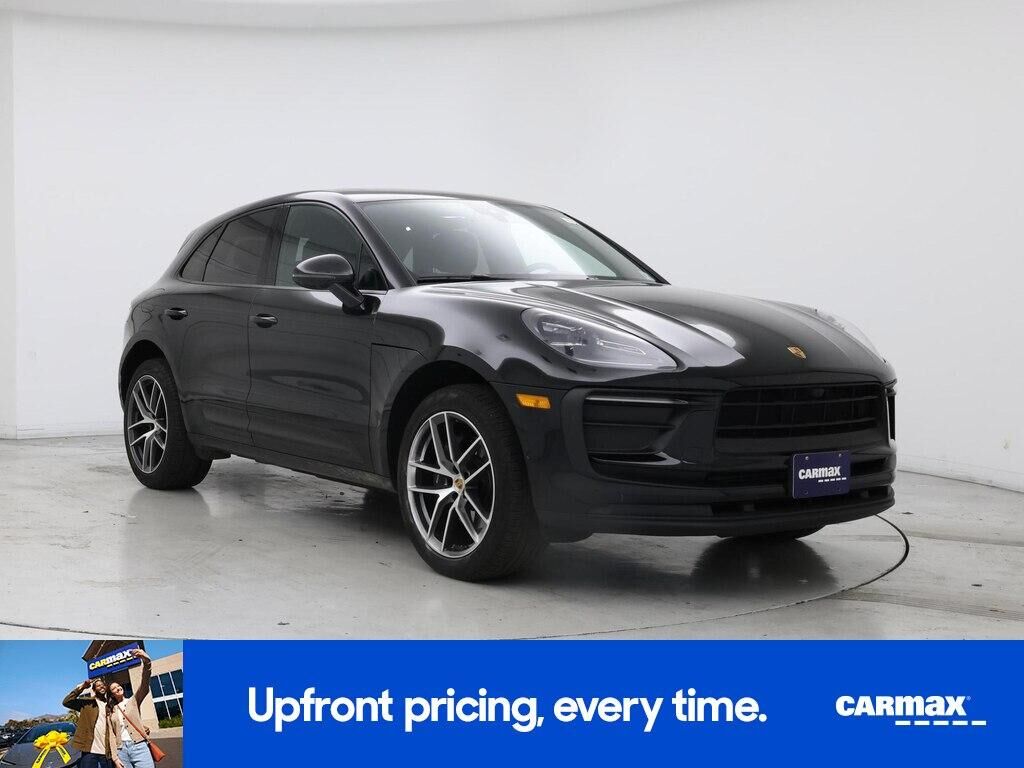 2022 PORSCHE Macan