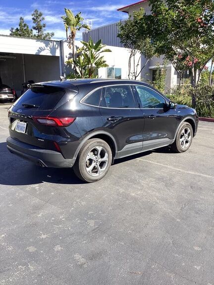 2025 FORD Escape