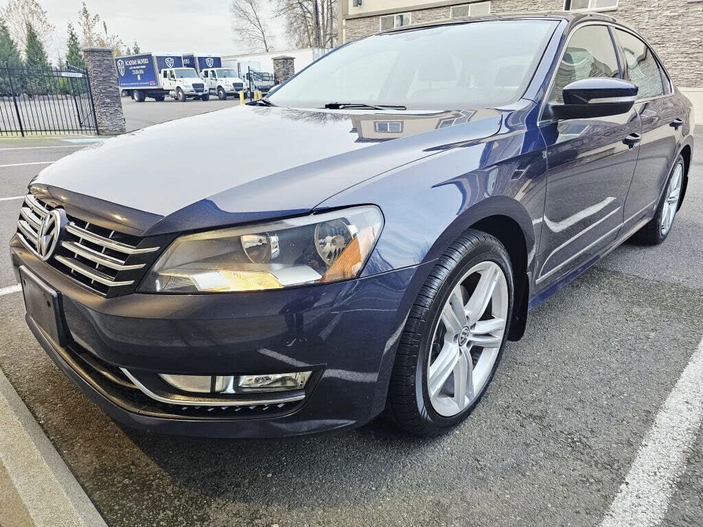 2015 VOLKSWAGEN Passat