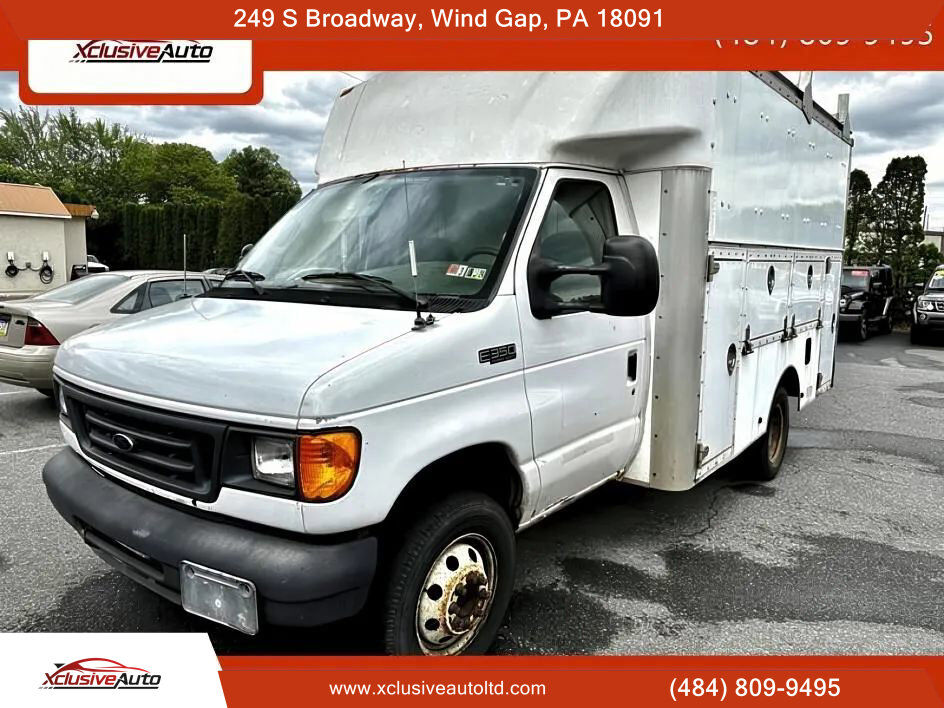 2005 FORD E-350