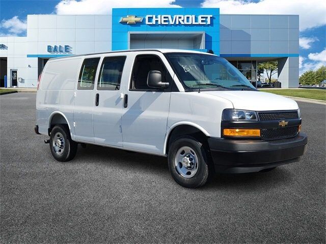 2025 CHEVROLET Express