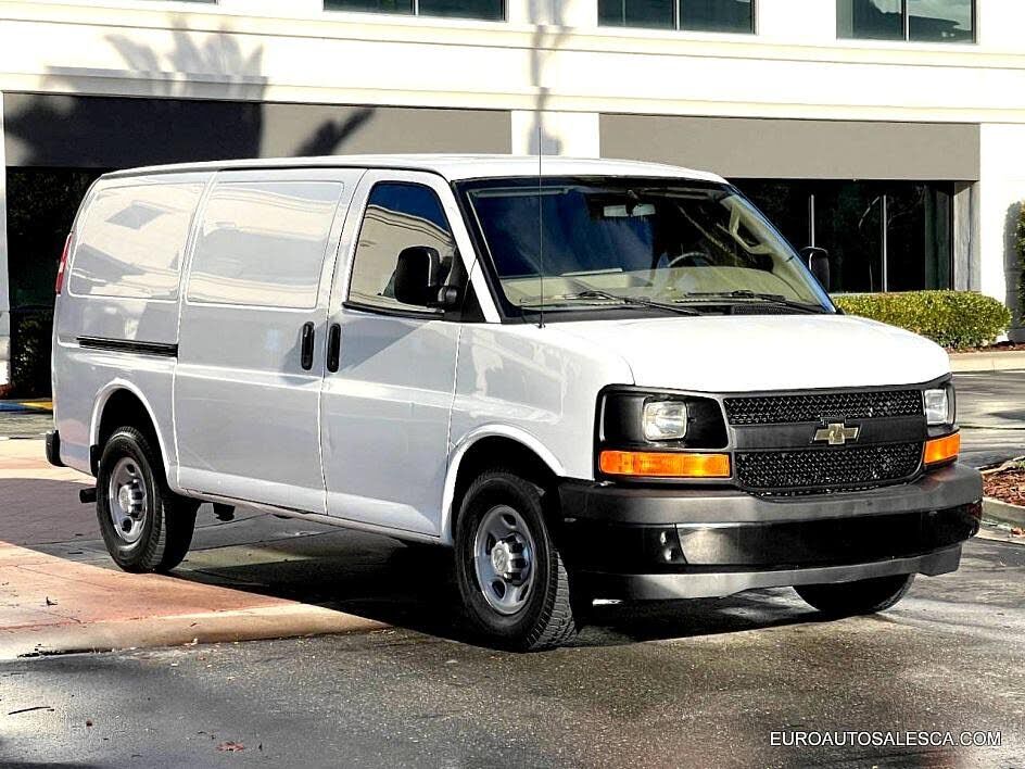 2017 CHEVROLET Express