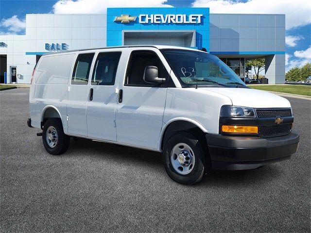 2025 CHEVROLET Express