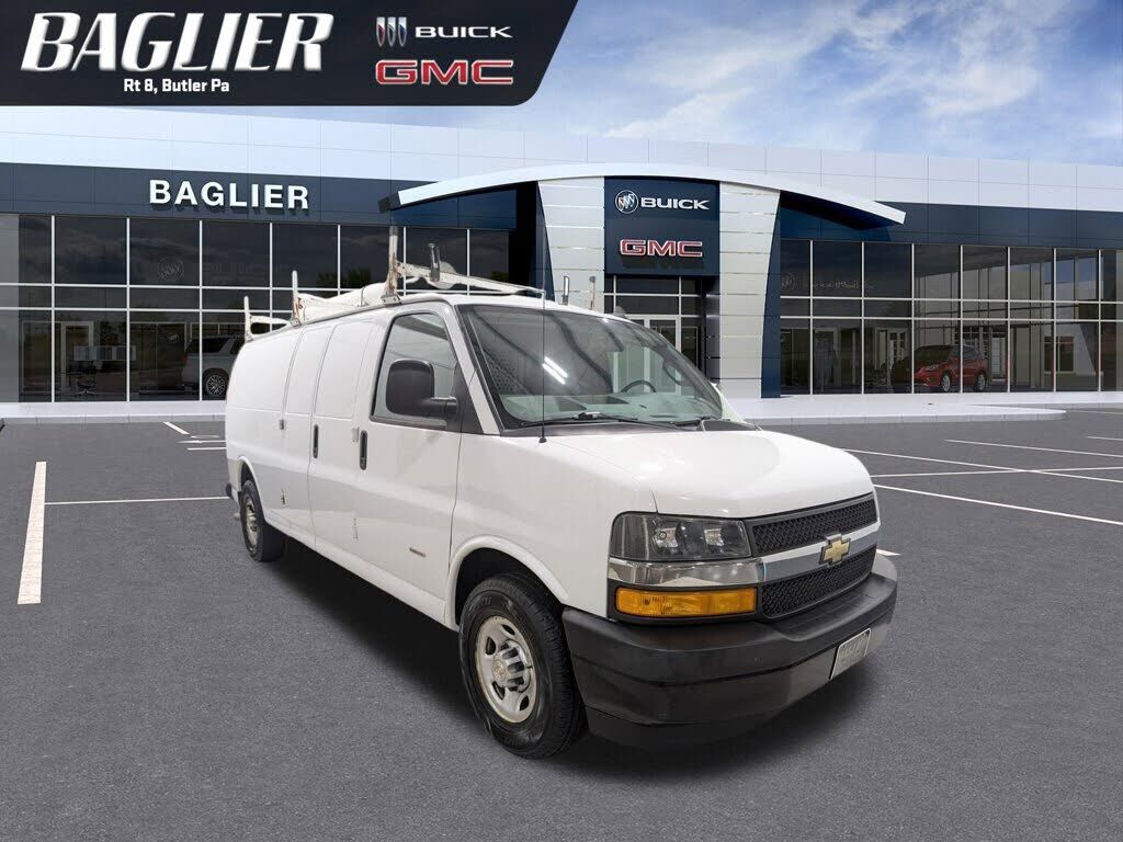 2020 CHEVROLET Express