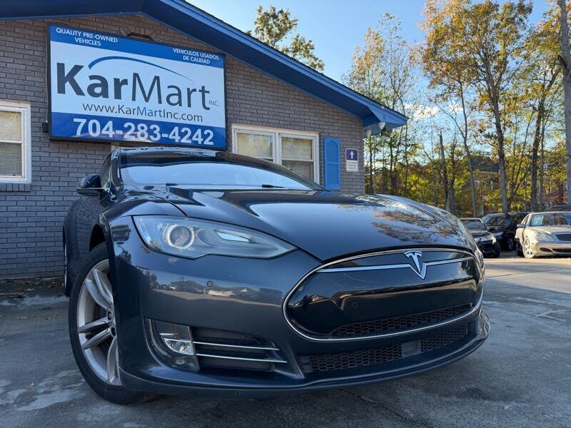 2014 TESLA Model S