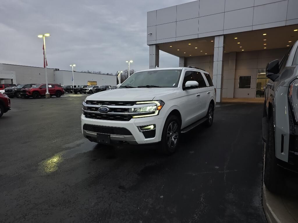 2022 FORD Expedition