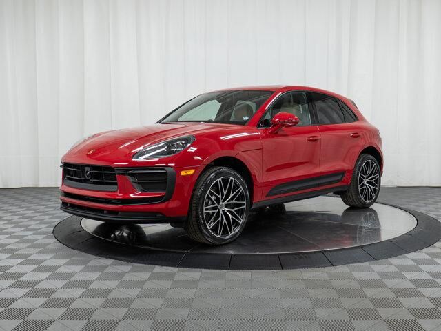 2025 PORSCHE Macan