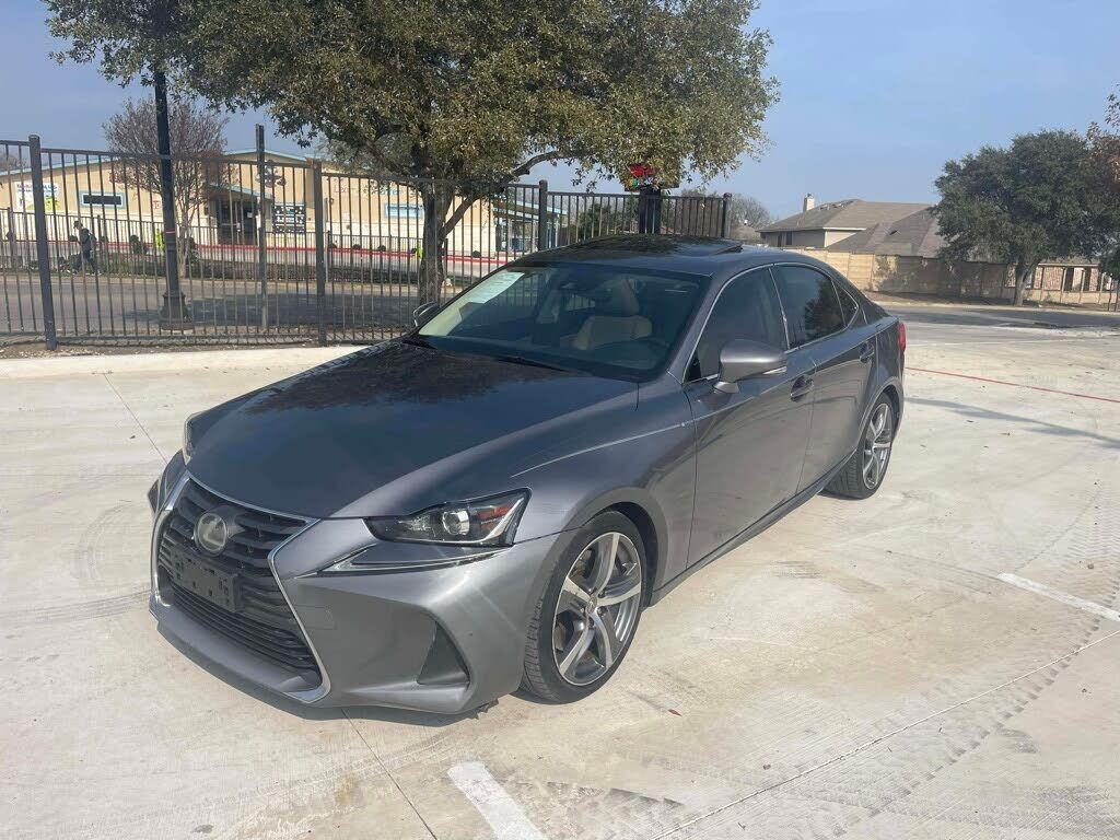 2017 LEXUS IS