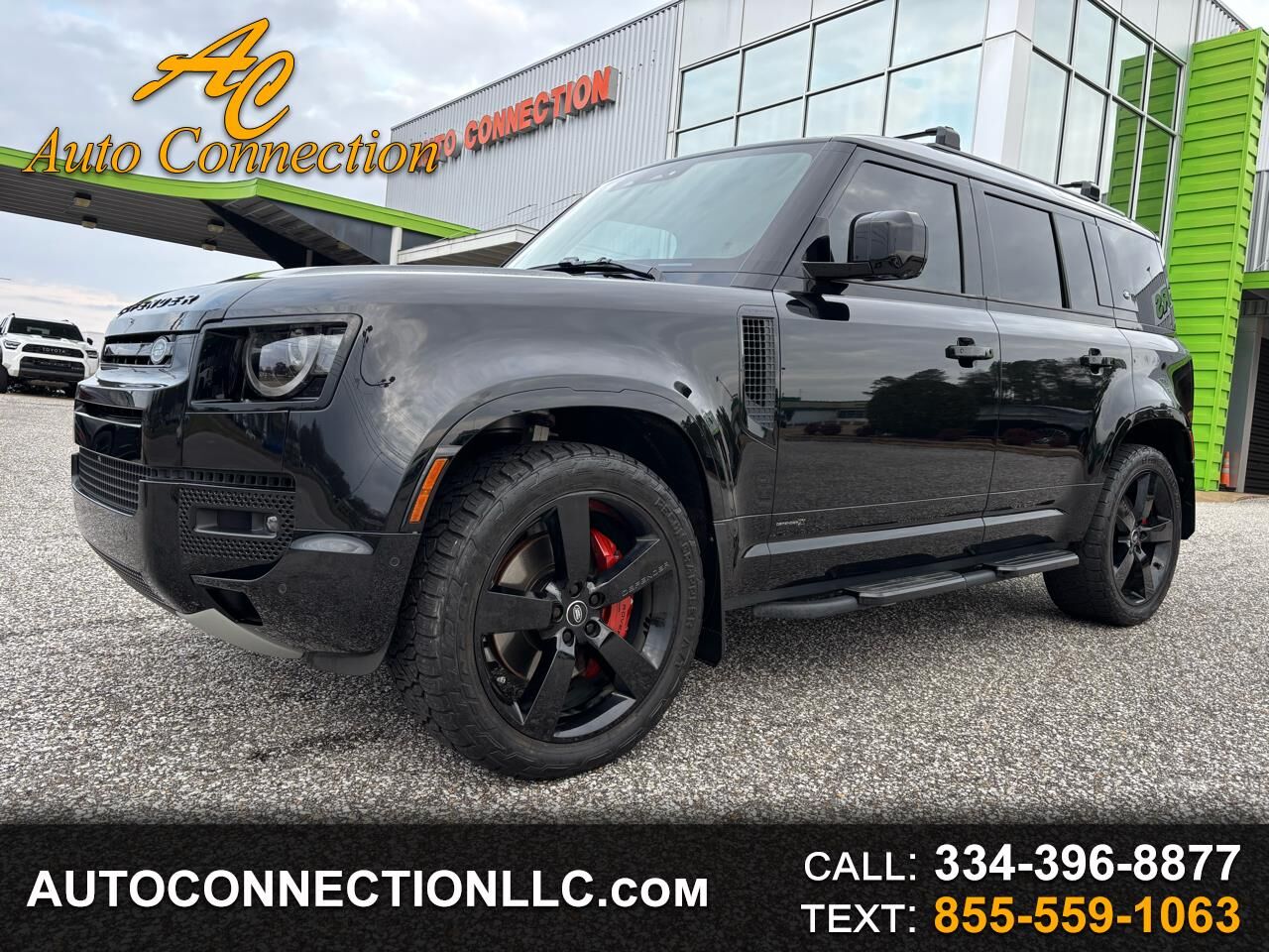 2024 LAND ROVER Defender