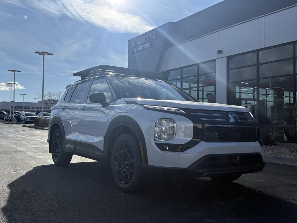 2026 MITSUBISHI Outlander