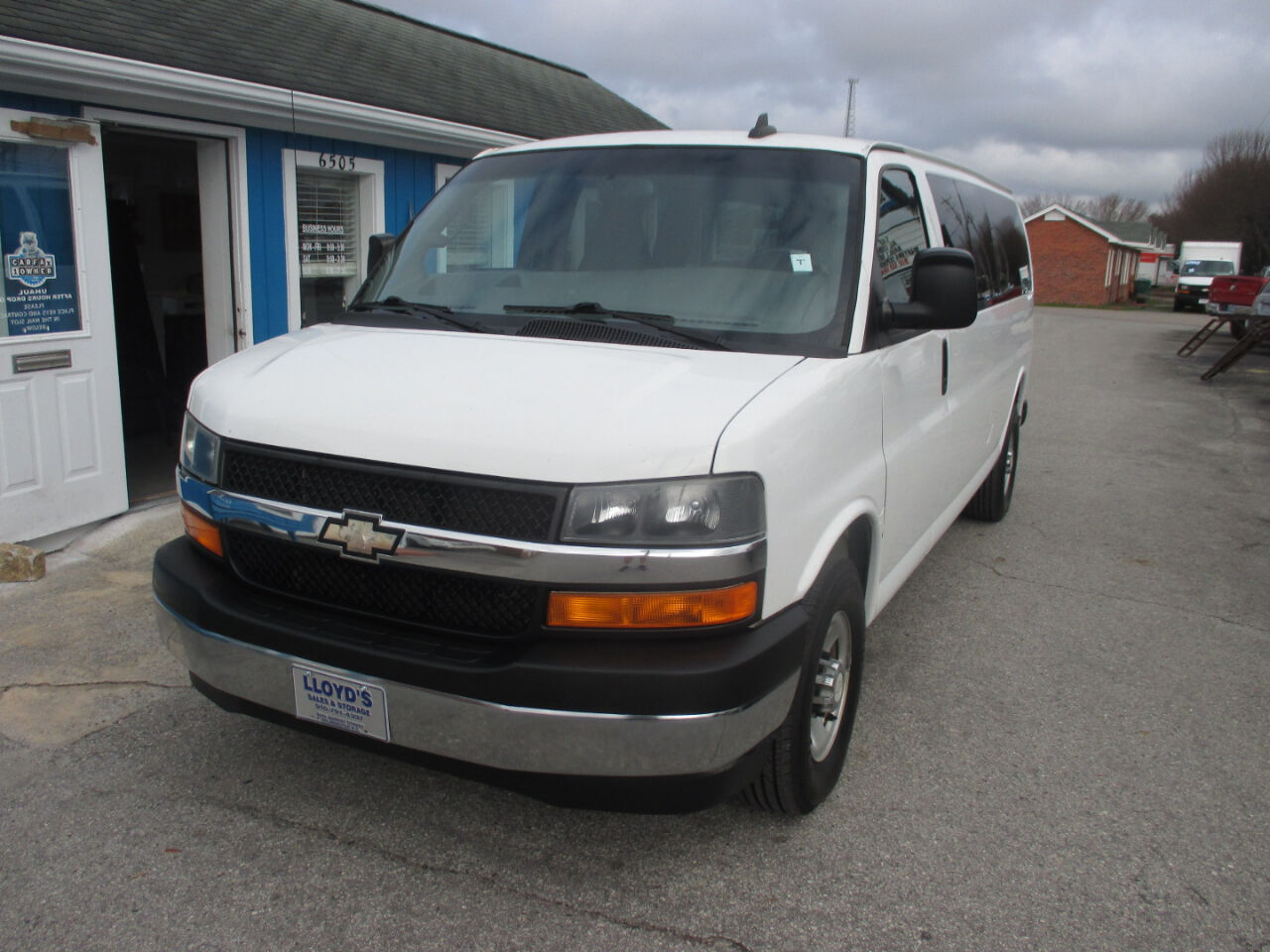 2017 CHEVROLET Express