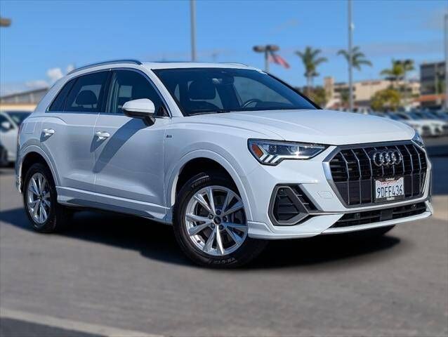 2023 AUDI Q3