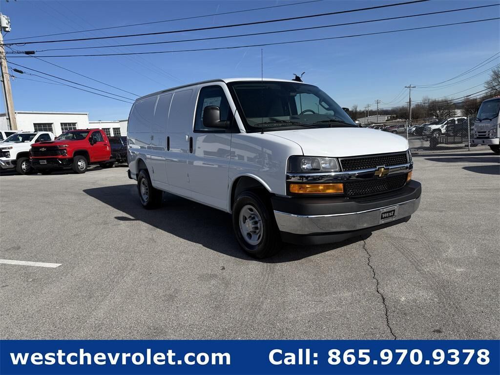 2025 CHEVROLET Express