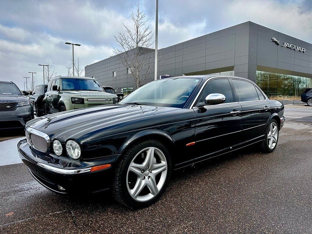 Jaguar XJ