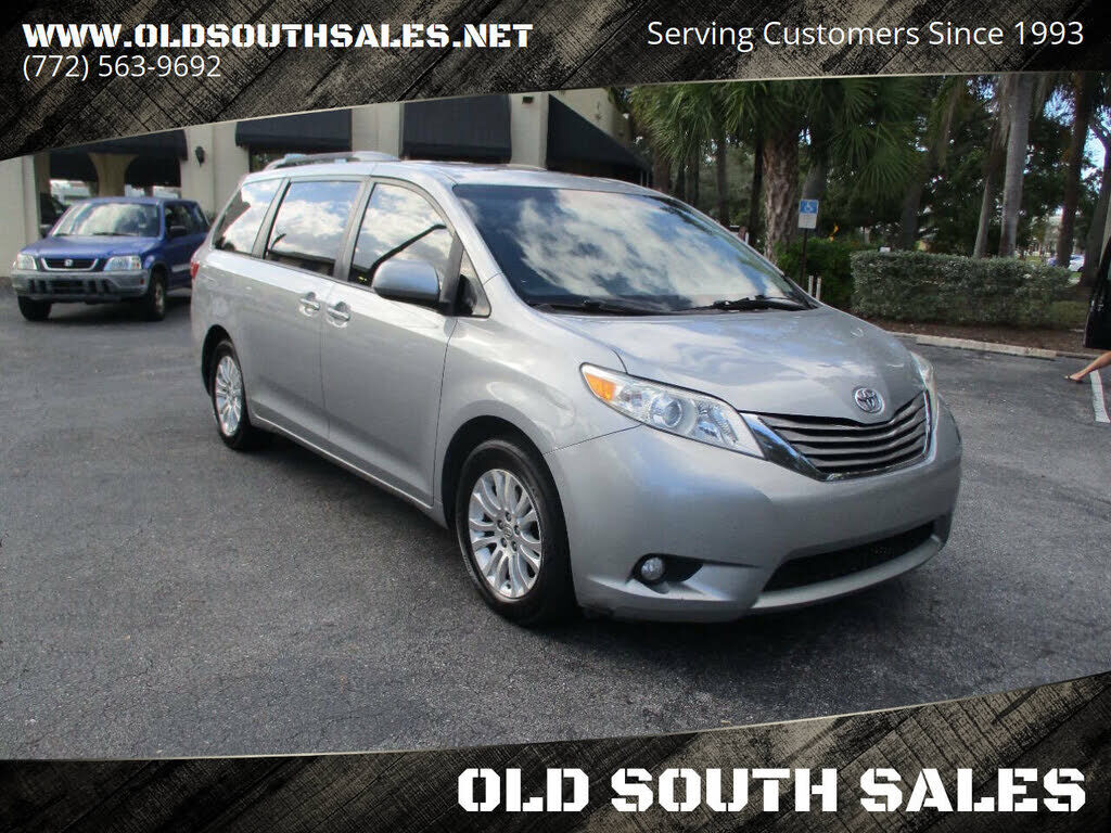 2015 TOYOTA Sienna