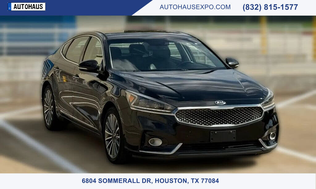 2017 KIA Cadenza