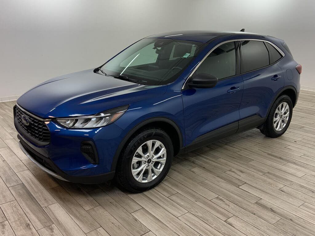 2023 FORD Escape